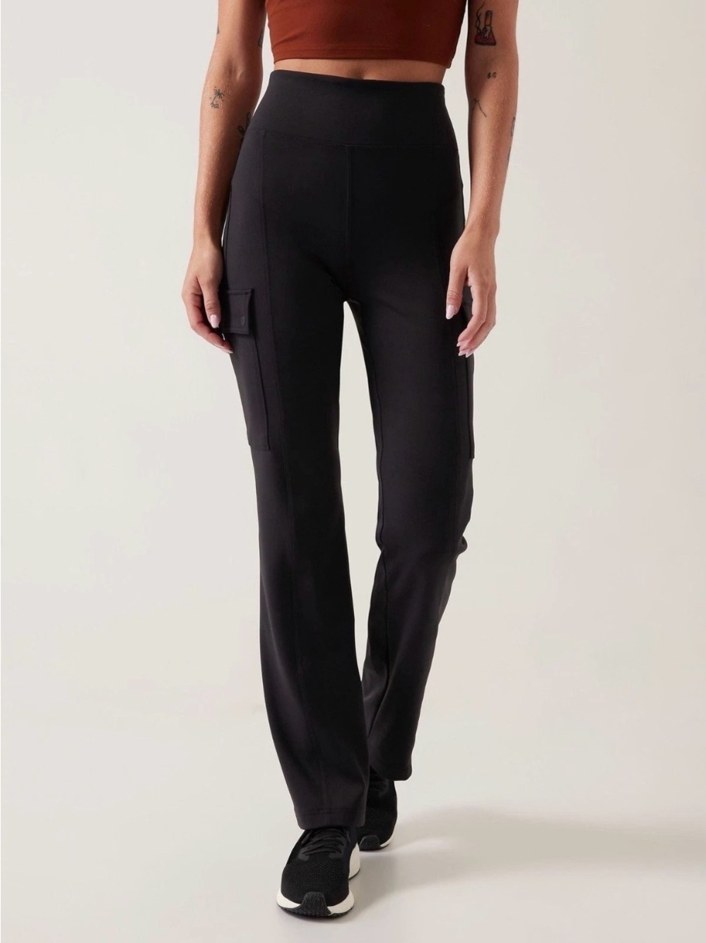 Athleta Black NWOT Delancey Straight Cargo Pants Size XS